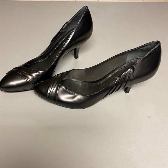 BCBGGirls Heels - Picture 2 of 3